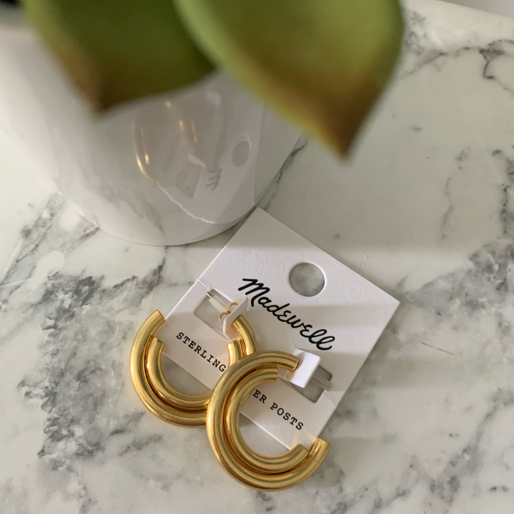 NWT-Duo Shine Medium Hoop Earrings